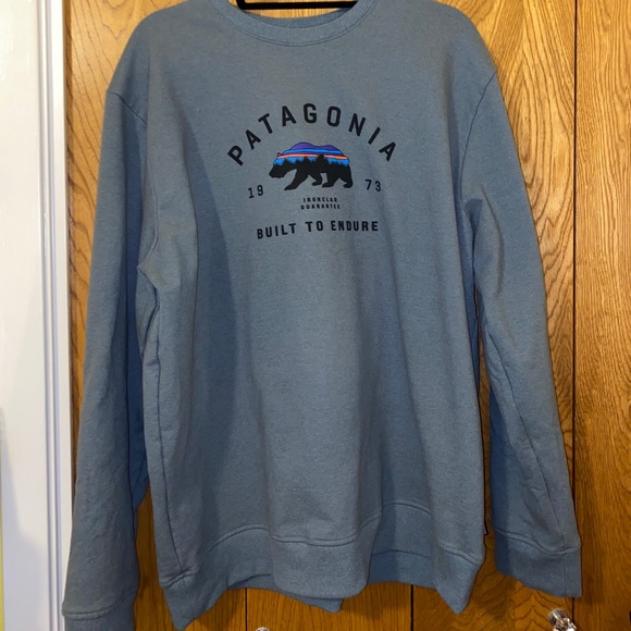 Patagonia Tops - PATAGONIA SWEATSHIRT